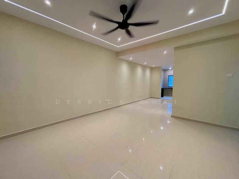 2-storey Terraced House for Sale in Taman Ungku Tun Aminah (Skudai) - Derrick Chai - Living Room - PropertyGuru.com.my