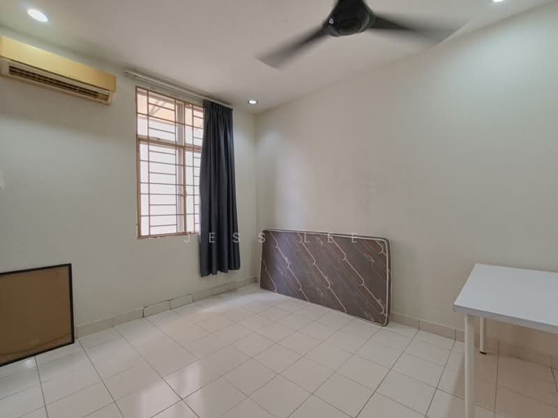 Taman Lagenda Mas untuk Untuk Disewa - RM 1,600 /bulan, Apr 2026 - Bedroom - PropertyGuru.com.my