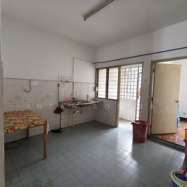 Usj 11 untuk Untuk Dijual - RM 720,000, Apr 2026 - Kitchen - PropertyGuru.com.my