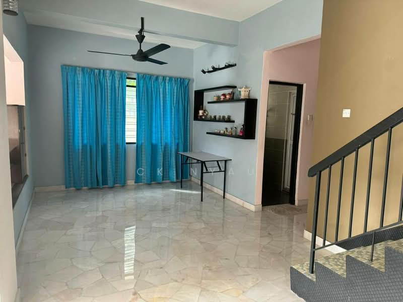 2-storey Terraced House for Rent in Ipoh (Perak) - Ck Nyau - Living Room - PropertyGuru.com.my