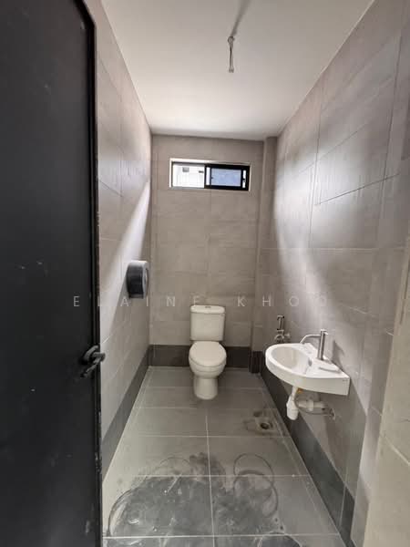 Semi-D Factory for Rent in Kapar Industrial Park (Kapar) - Elaine Khoo - Bathroom - PropertyGuru.com.my