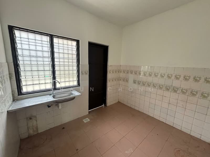 2-storey Terraced House for Rent at Taman Taming Jaya - Shaun Chong - Kitchen - PropertyGuru.com.my