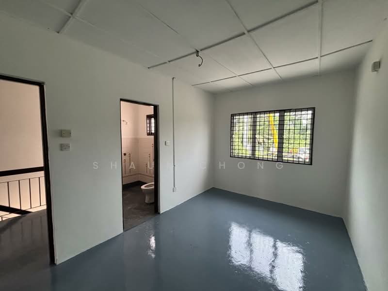 2-storey Terraced House for Rent in Seri Kembangan (Selangor) - Shaun Chong - Bathroom - PropertyGuru.com.my