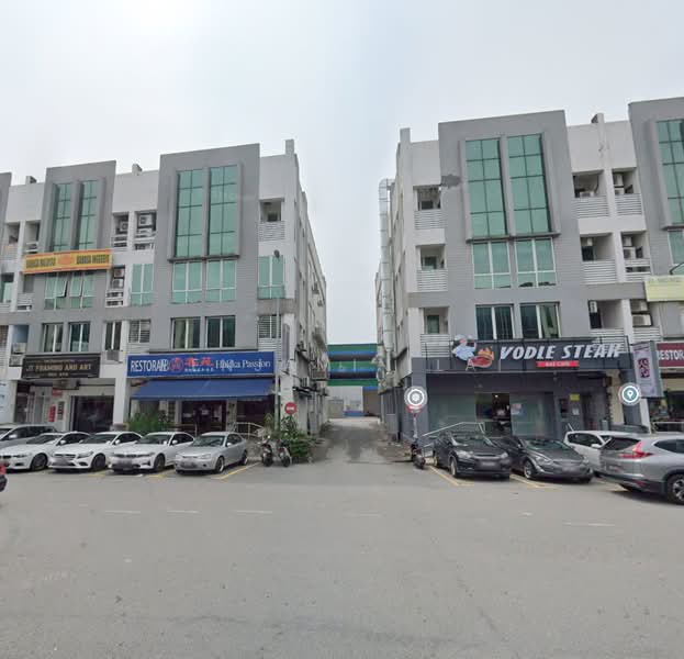 Shop for Rent in Bandar Puteri Puchong (Puchong) - Benjamin Lai - Exterior - PropertyGuru.com.my