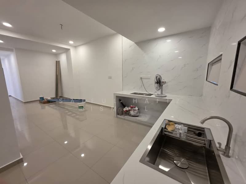 1-storey Terraced House for Sale in Taman Gembira (Klang) - Saiful Hafiz Ismail - Kitchen - PropertyGuru.com.my