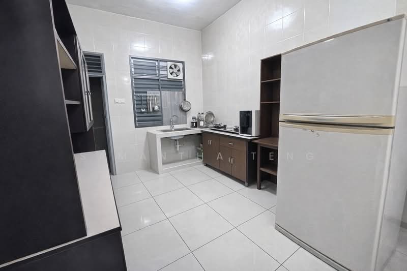 2-storey Terraced House for Rent in Taman JP Perdana (Johor Bahru) - Samantha Teng - Kitchen - PropertyGuru.com.my