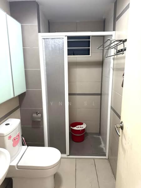 Condominium for Sale at The Z Residence - Lynn SL - Bathroom - PropertyGuru.com.my