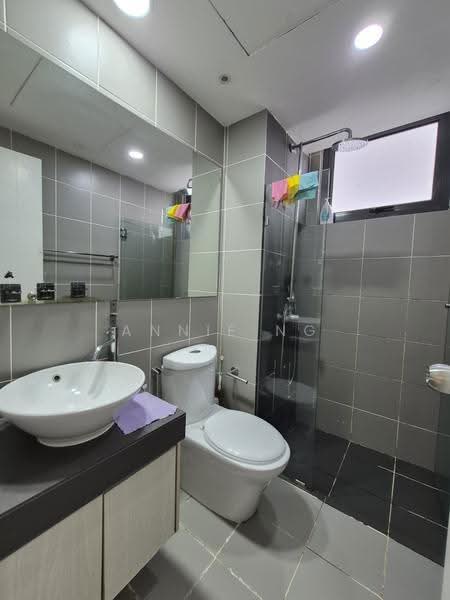 Kondominium untuk Dijual di Boulevard Residence - Annie Ng - Bathroom - PropertyGuru.com.my