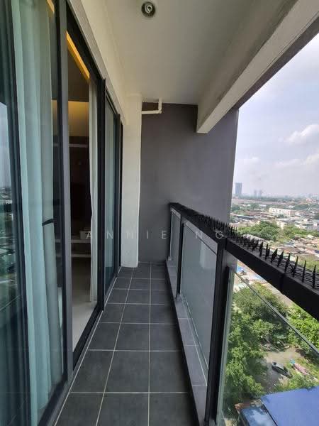 Kondominium untuk Dijual di Boulevard Residence - Annie Ng - Balcony - PropertyGuru.com.my