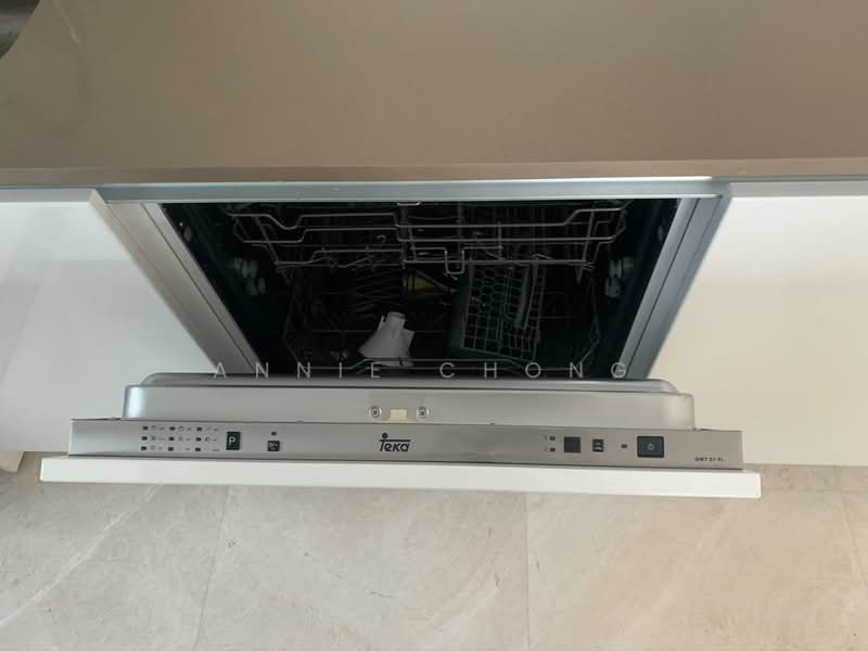 Servis Apartment untuk Dijual di The Sentral Residences - Annie Chong - Kitchen - PropertyGuru.com.my