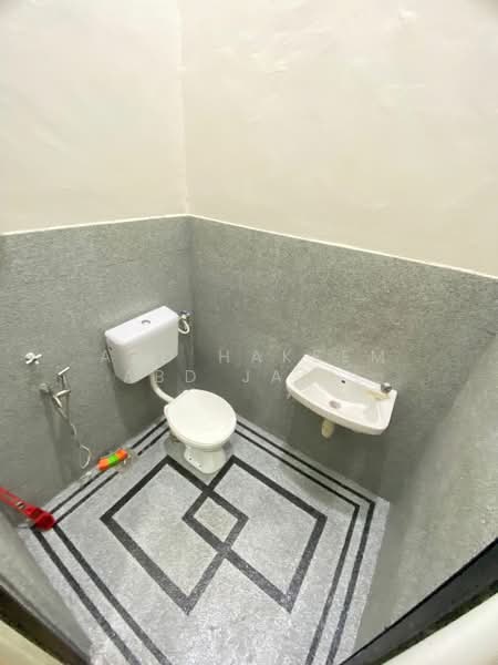 1-storey Terraced House for Sale in Pasir Gudang (Johor) - Abd Hakeem Abd Jalil - Bathroom - PropertyGuru.com.my