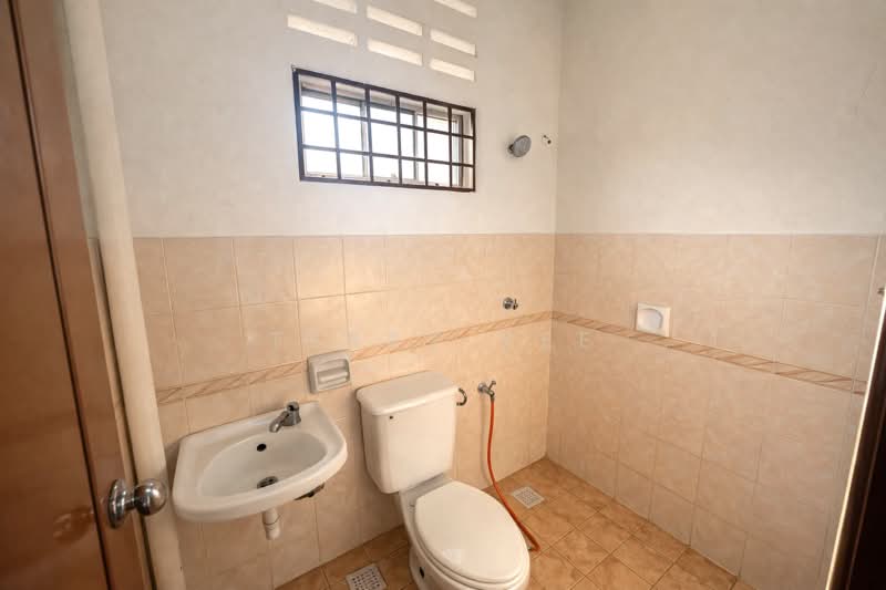 Bungalow for Sale in Banting (Selangor) - Terry Yee - Bathroom - PropertyGuru.com.my