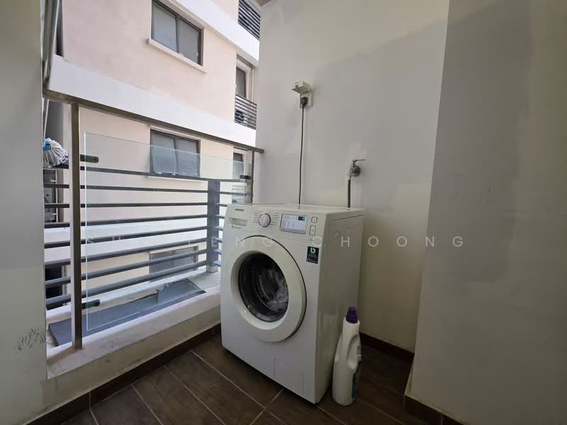 Condominium for Rent at Bay Point @ Country Garden Danga Bay - Suk Teng Choong - Balcony - PropertyGuru.com.my