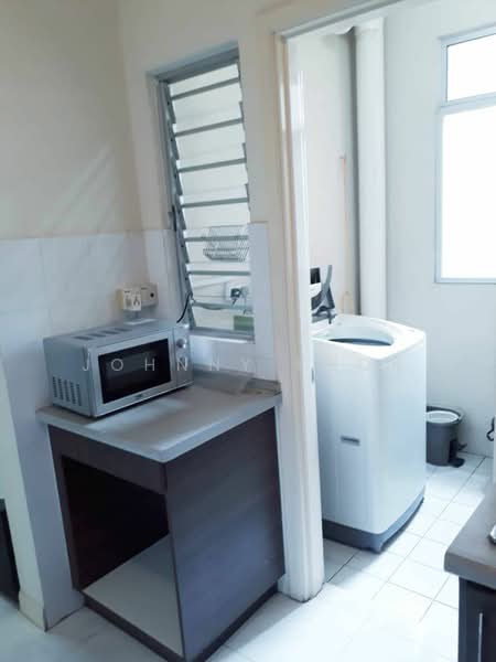 Condominium for Rent at Seri Maya Condominium - Johnny Khor - Kitchen - PropertyGuru.com.my