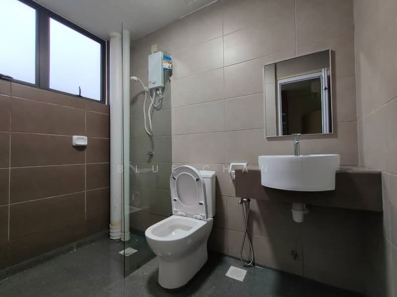 Service Residence for Rent at ARC @ Austin Hills - Blue Chan - Bathroom - PropertyGuru.com.my