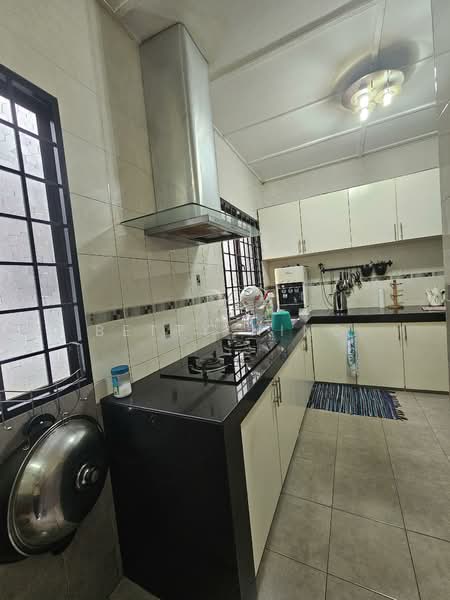 Taman Bukit Mayang Emas untuk Untuk Dijual - RM 980,000, Apr 2026 - Kitchen - PropertyGuru.com.my