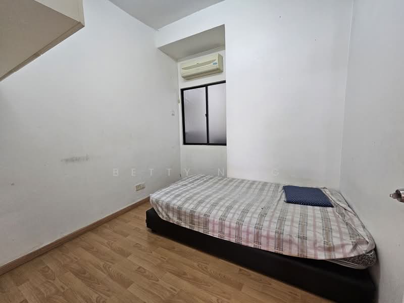 Taman Bukit Mayang Emas untuk Untuk Dijual - RM 980,000, Apr 2026 - Bedroom - PropertyGuru.com.my