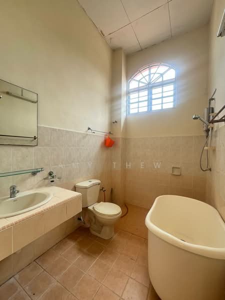 2-storey Terraced House for Rent in Bandar Bukit Puchong 2 (Puchong) - Amy Thew - Bathroom - PropertyGuru.com.my