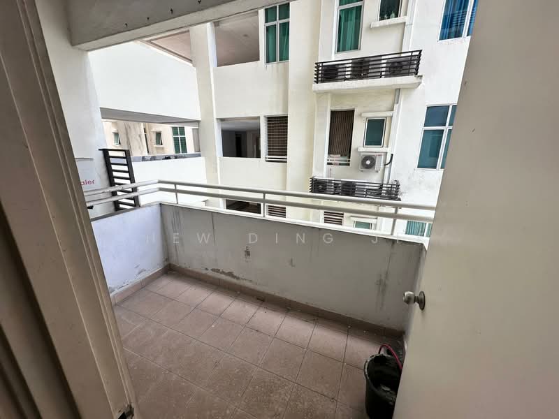 Subang Olives Residence untuk Untuk Disewa - RM 2,300 /bulan, Apr 2026 - Balcony - PropertyGuru.com.my