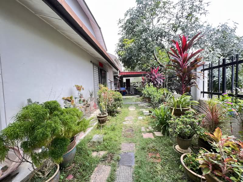 2-storey Terraced House for Sale in Bandar Damai Perdana (Cheras) - Angel Yeoh - Exterior - PropertyGuru.com.my