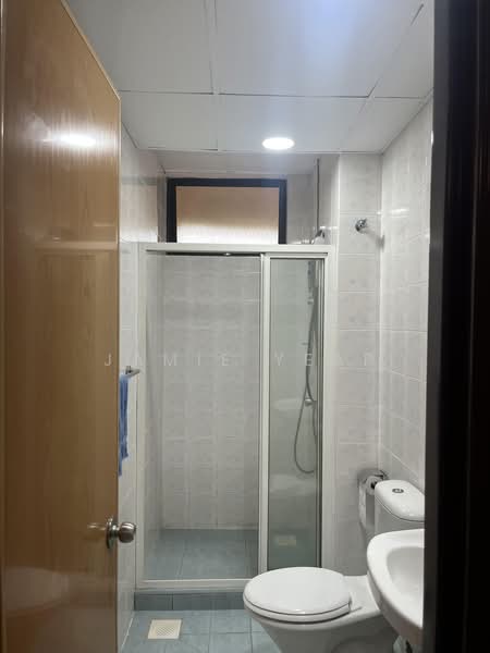 Kondominium untuk Dijual di 1 Bukit Utama - Jamie Yeap - Bathroom - PropertyGuru.com.my