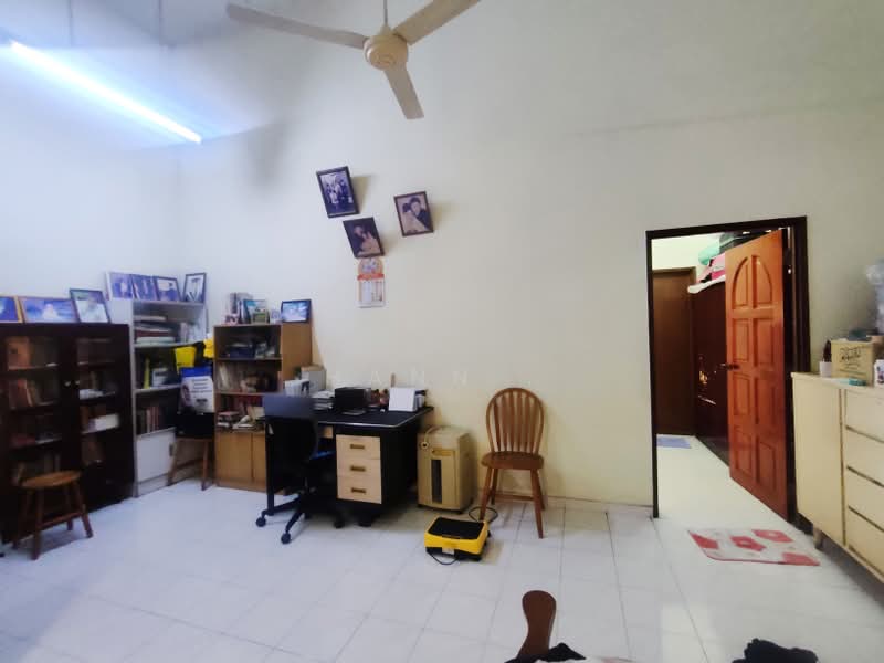 Rumah Teres 2 Tingkat untuk Dijual di Taman Wangsa Permai (Kepong) - Hann . - 2 Living Room/ Study Area - PropertyGuru.com.my