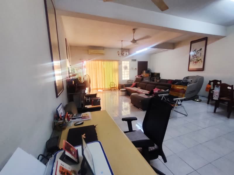Rumah Teres 2 Tingkat untuk Dijual di Taman Wangsa Permai (Kepong) - Hann . - Living Room - PropertyGuru.com.my