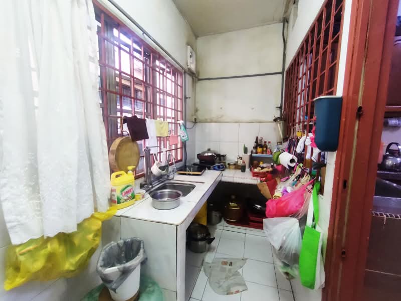 Rumah Teres 2 Tingkat untuk Dijual di Taman Wangsa Permai (Kepong) - Hann . - Wet Kitchen - PropertyGuru.com.my