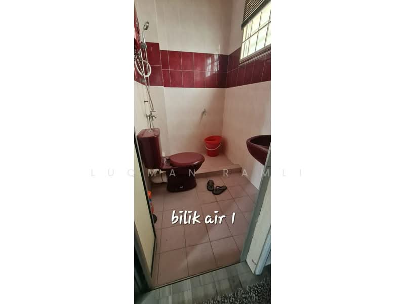 Terraced House for Sale in Kajang (Selangor) - Luqman Ramli - Bathroom - PropertyGuru.com.my