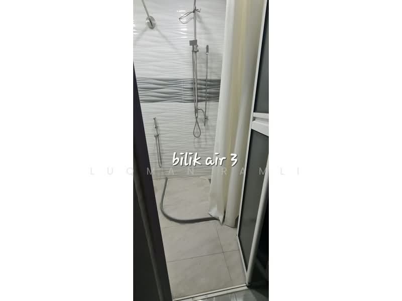 Terraced House for Sale in Kajang (Selangor) - Luqman Ramli - Bathroom - PropertyGuru.com.my