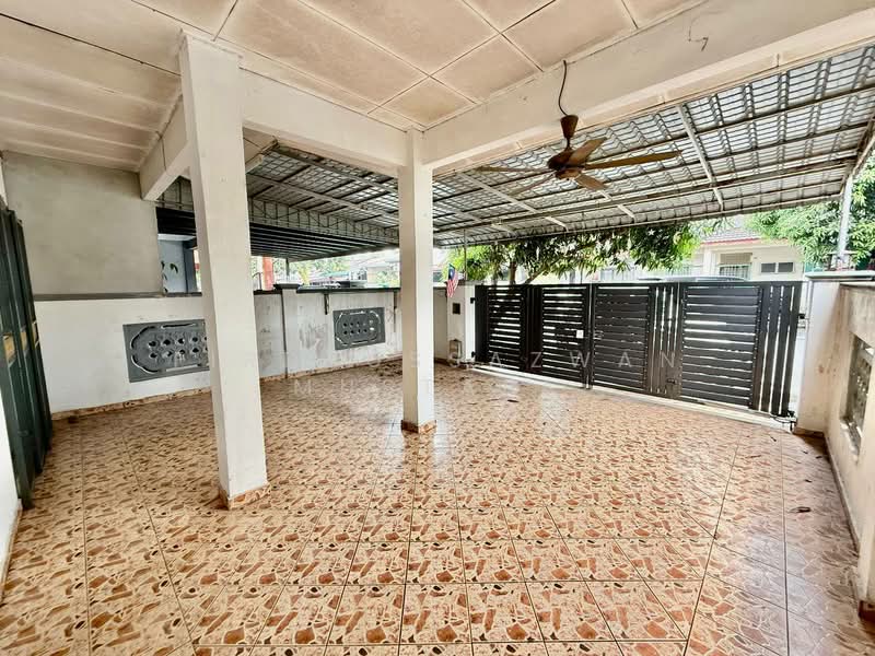 Bandar Tasik Kesuma untuk Untuk Dijual - RM 360,000, Apr 2026 - Exterior - PropertyGuru.com.my