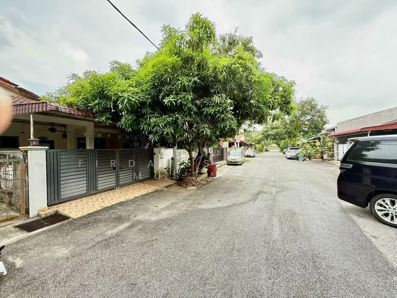 Bandar Tasik Kesuma untuk Untuk Dijual - RM 360,000, Apr 2026 - Exterior - PropertyGuru.com.my