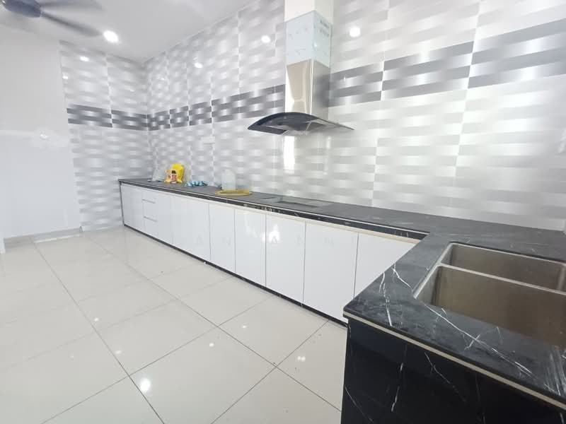 Rumah Berkembar untuk Dijual di Taman Bakap Indah (Sungai Bakap) - Tan ANNIE - Kitchen - PropertyGuru.com.my