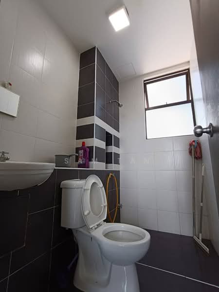 Apartment for Rent at Seri Austin Residence (Pangsapuri Seri Austin) - Sam Tan - Bathroom - PropertyGuru.com.my