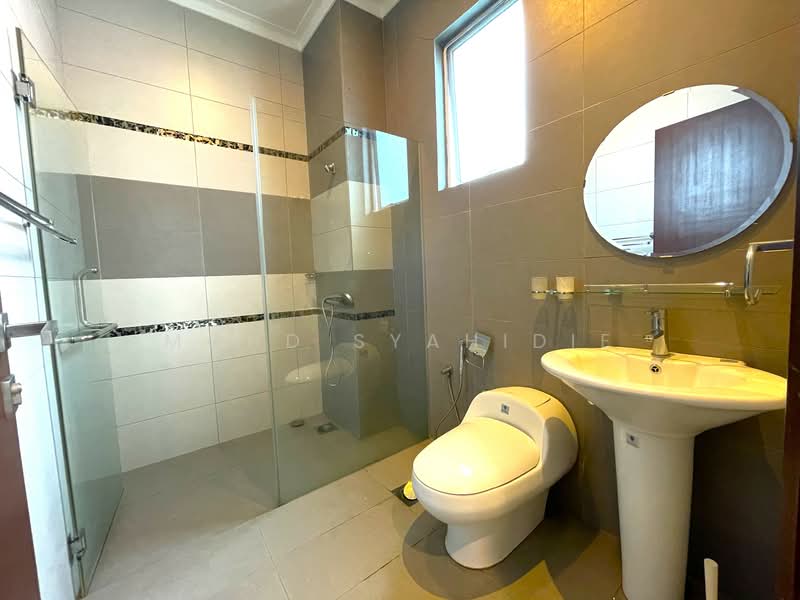 Semi-Detached House for Sale in Ampang (Selangor) - Mohd Syahidie - Bathroom - PropertyGuru.com.my