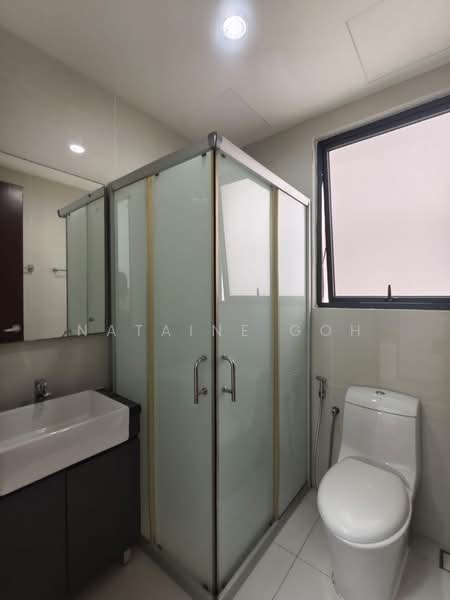 Condominium for Rent at Kings Bay @ Country Garden Danga Bay - Nataine Goh - Bathroom - PropertyGuru.com.my