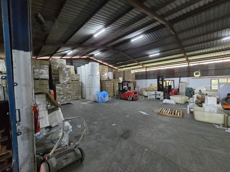 Warehouse for Rent in Taman Bukit Kemuning (Shah Alam) - Austin Wong - Interior - PropertyGuru.com.my