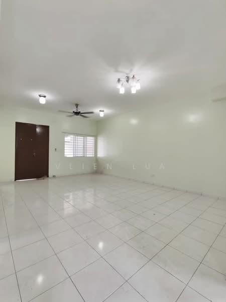 2-storey Terraced House for Sale in Taman Setia Indah (Tebrau) - Vlien Lua - Living Room - PropertyGuru.com.my