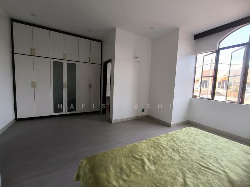 2-storey Terraced House for Sale in Taman Pelangi Semenyih (Semenyih) - Nafis Hashim - Bedroom - PropertyGuru.com.my