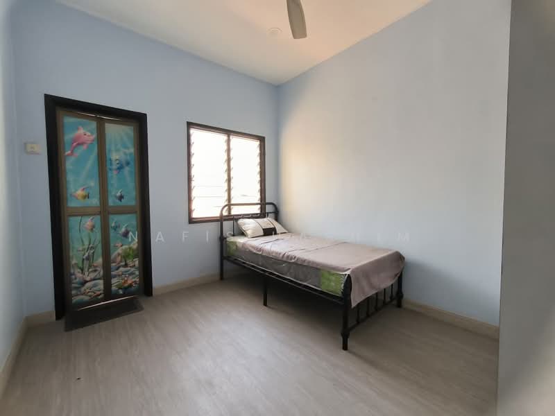 2-storey Terraced House for Sale in Taman Pelangi Semenyih (Semenyih) - Nafis Hashim - Bedroom - PropertyGuru.com.my
