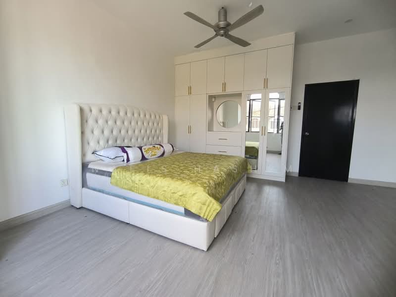 2-storey Terraced House for Sale in Taman Pelangi Semenyih (Semenyih) - Nafis Hashim - Bedroom - PropertyGuru.com.my