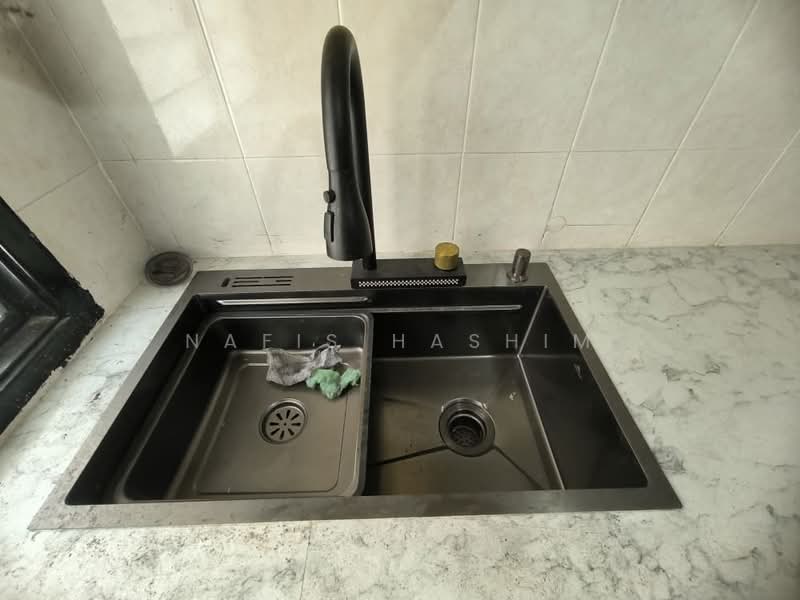 2-storey Terraced House for Sale in Taman Pelangi Semenyih (Semenyih) - Nafis Hashim - Kitchen - PropertyGuru.com.my