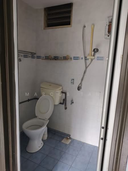 Villa Krystal @ Bandar Selesa Jaya untuk Untuk Disewa - RM 1,300 /bulan, Apr 2026 - Bathroom - PropertyGuru.com.my