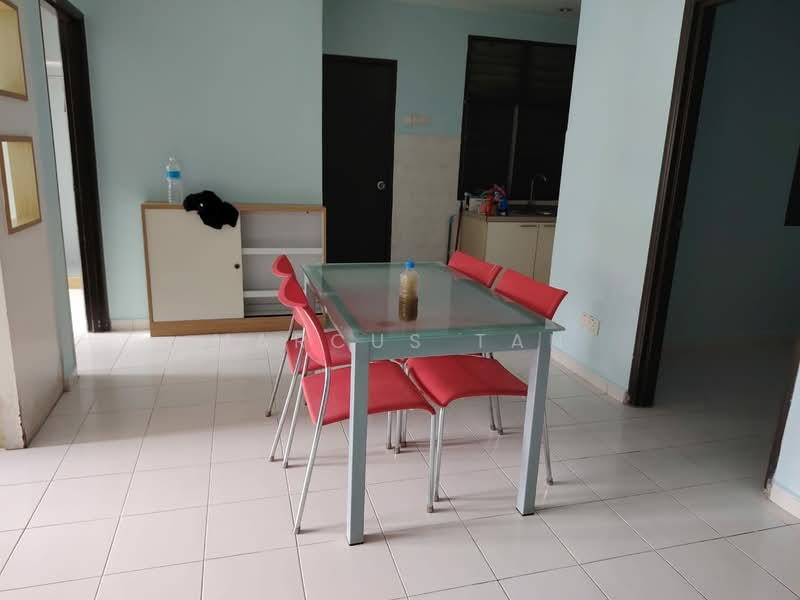 Villa Krystal @ Bandar Selesa Jaya untuk Untuk Disewa - RM 1,300 /bulan, Apr 2026 - Dining Room - PropertyGuru.com.my