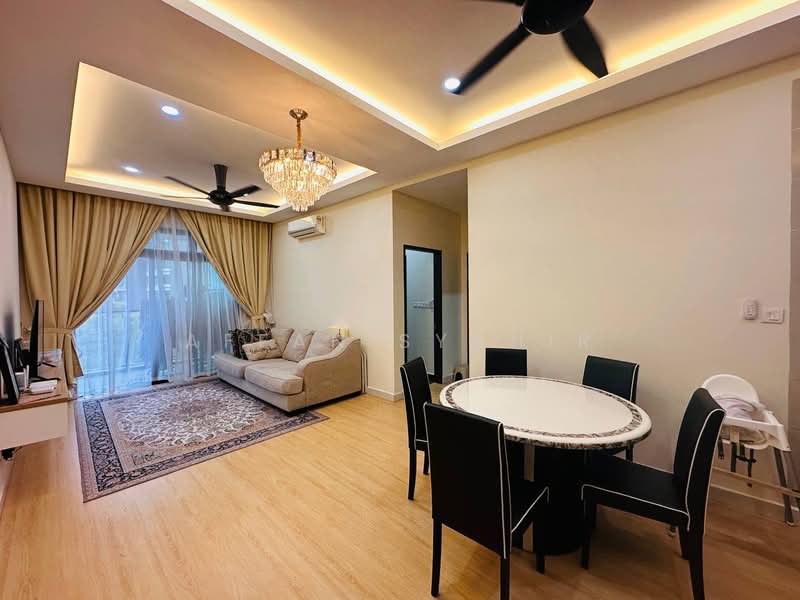 Aura Residence untuk Untuk Disewa - RM 2,300 /bulan, Apr 2026 - Living Room - PropertyGuru.com.my