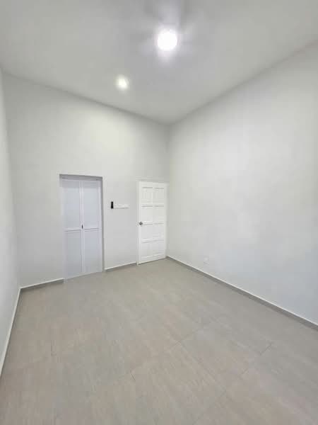 1-storey Terraced House for Sale at Taman Perling - Ray Tung - Interior - PropertyGuru.com.my