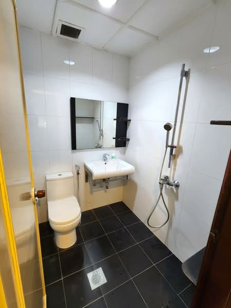 Bangsar Puteri untuk Untuk Disewa - RM 2,500 /bulan, Apr 2026 - Common Bathroom - PropertyGuru.com.my