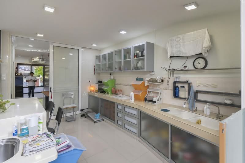 2-storey Terraced House for Sale in Seksyen 7 (Shah Alam) - Jason Tan - Kitchen - PropertyGuru.com.my