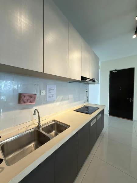 Condominium for Rent at Royal Strand @ Country Garden Danga Bay - Suk Teng Choong - Kitchen - PropertyGuru.com.my