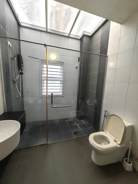 Rumah Teres 3 Tingkat untuk Dijual di Seri Jalil (Bukit Jalil) - Mak Oliver - Bathroom - PropertyGuru.com.my